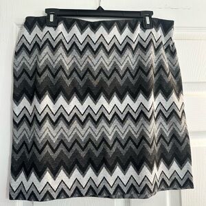 Worthington Black and Gray Zigzag Pencil Skirt